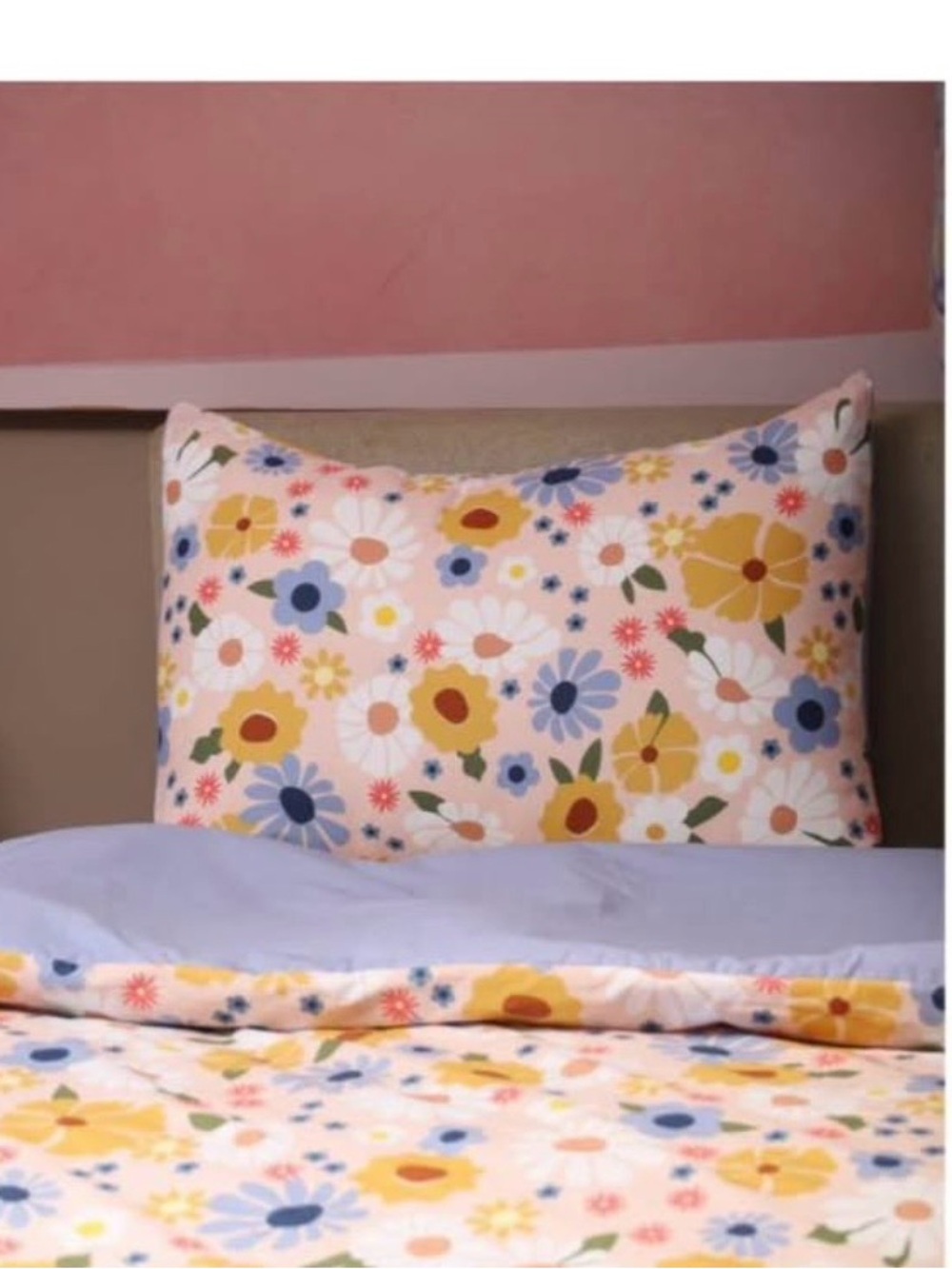 Target Pillowfort Twin Floral Bedding Set: Comforter, Sham, Matching Sheets